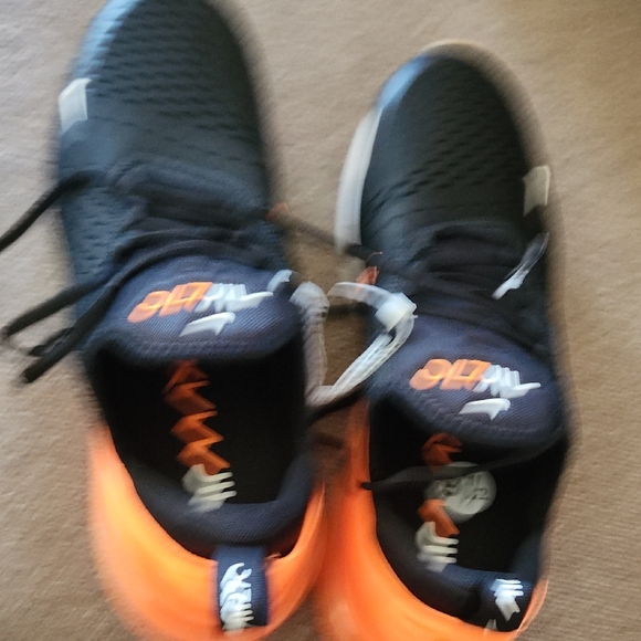 Nike Air Max 270 Black with Orange Accents - Picture 5 of 7